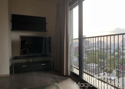 1 Bedroom Condominium For Sale in Noble Remix, Khlong Toei, Bangkok