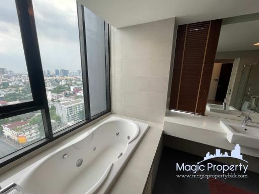 3 Bedroom in The Alcove Thonglor 10 For Sale, Near BTS Thong Lo