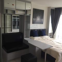 Studio Condominium for Sale in Rhythm Asoke, Ratchathewi, Bangkok