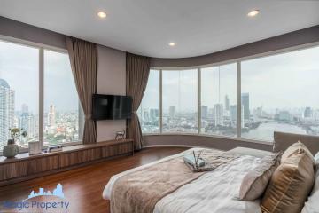 3 Bedroom For Sale in Menam Residence Condominium, Bang Kho Laem, Bangkok.