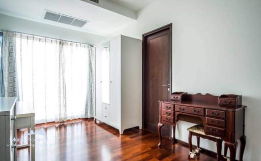 2 Bedroom condominium for sale in Noble Ora, Khlong Tan Nuea, Watthana, Bangkok.