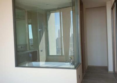 1 Bedroom Condominium For Sale in The Esse Asoke Condominium, Khlong Toei Nuea, Watthana, Bangkok