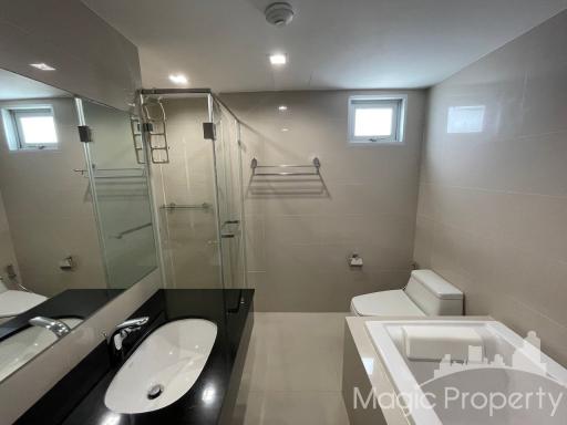 3 Bedrooms Duplex Condominium for Sale in Belle Grand Rama 9, Huai Khwang, Huai Khwang, Bangkok