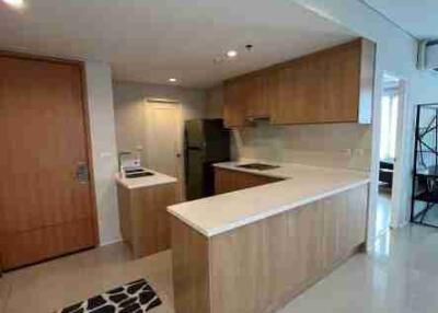 2 Bedrooms Condo For Sale in Villa Asoke Condominium, Makkasan, Bangkok