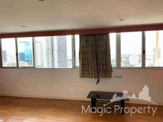 3 Bedroom Condominium for Sale in Tai Ping Towers, Watthana, Bangkok