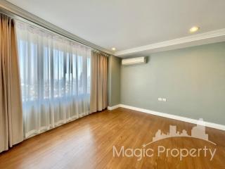 3 Bedrooms Condo for Sale in Supakarn Condominium, Khlong Ton Sai, Khlong San, Bangkok