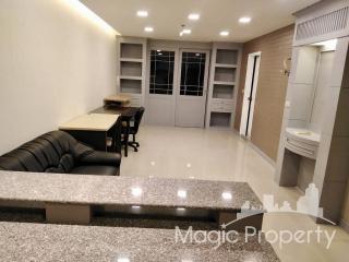 1 Bedroom Condo for Sale in State Tower, Silom, Bang Rak, Bangkok