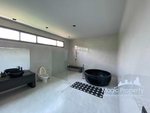 5 Bedrooms Single House For Sale in The Master Private Srinakarin, Nong Bon, Prawet, Bangkok