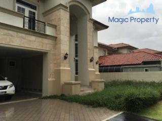 4 Bedrooms Single House For Sale in Grand Crystal Village, Nuan chan, Beung kum, Bangkok