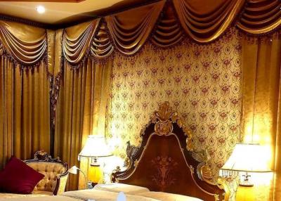 7 Bedrooms Pool Villa House For Sale in Nong Pla Lai, Bang Lamung, Chonburi