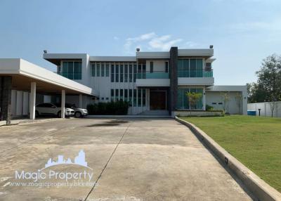 4 Bedrooms Single House for Sale in Bangpakong Riverside Country Club, Ban Pho, Chachoengsao