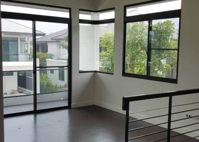 4 Bedroom House For Sale in Manthana Srinakarin Bangna, Bang Kaeo, Samut Prakan