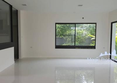 4 Bedroom Single House For Sale in Manthana Srinakarin Bangna, Bang Phli, Samut Prakan