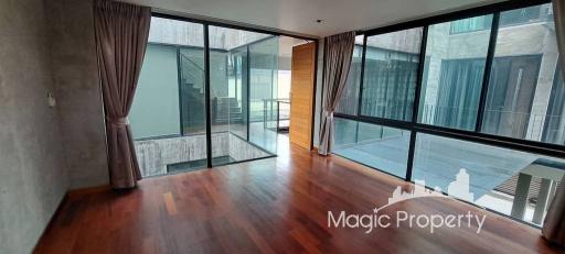 4 Bedroom Single House For Sale in Soi Phahon Yothin 8, Phaya Thai, Bangkok