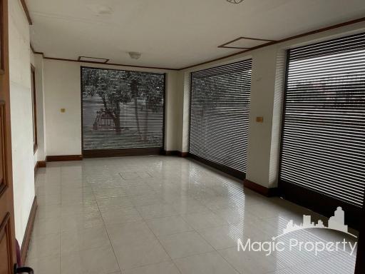 5 Bedroom Single House For Sale on Krung Thep Kritha Rd, Saphan Sung, Bangkok