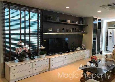 4 Bedrooms House For Sale in I-Nine Phaholyothin, Inthamara 9 Alley, Bangkok