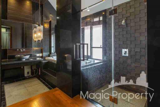 5 Bedroom Single House For Sale in Nuanchan, Bueng Kum, Bangkok