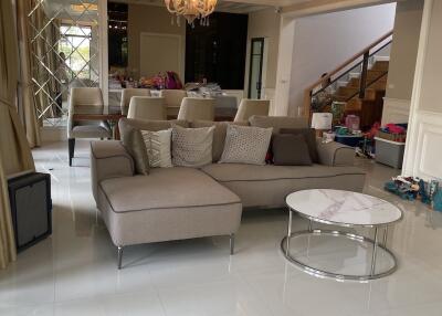 3 Bedrooms Single house for Sale in The Plam Patthanakarn, Bangkok
