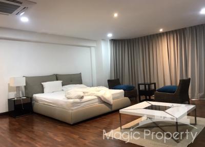 3 Bedrooms Townhouse for Sale in Prompak Place Thonglor, Watthana, Bangkok