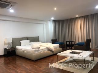 3 Bedrooms Townhouse for Sale in Prompak Place Thonglor, Watthana, Bangkok