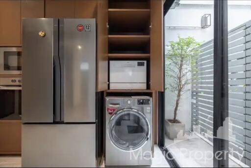 3 Bedroom Townhouse for Sale Ekkamai 22/Pridi 41, Watthana, Bangkok