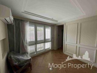 4 Bedrooms Townhouse with Lift for Sale in Ekkamai 10, Khlong Tan Nuea, Watthana, Bangkok