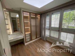 4 Bedrooms Townhouse with Lift for Sale in Ekkamai 10, Khlong Tan Nuea, Watthana, Bangkok