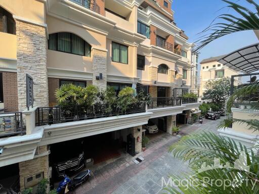 3 Bedroom Townhouse For Sale in Evanston Thonglor 25, Watthana, Bangkok