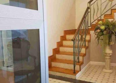 Townhouse for Sale in Yenakart Residence, Chong Nonsi, Yan Nawa, Bangkok