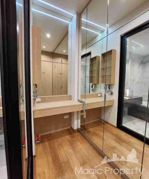 4 Bedroom For Sale in Nirvana Define Srinakarin-Rama9 Townhouse, Saphan Sung, Bangkok