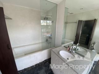 3 Bedrooms Townhouse for Sale in Private Sukhumvit Thonglor 13, Bangkok