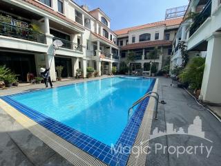 3 Bedrooms Townhouse for Sale in Private Sukhumvit Thonglor 13, Bangkok