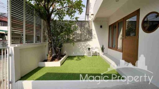 3 Bedrooms Townhouse For Rent in Pridi 42, Khlong Tan Nuea, Watthana, Bangkok