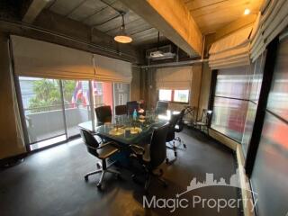 Home Office Building For Sale in Town in Town, Phlabphla, Wang Thonglang, Bangkok