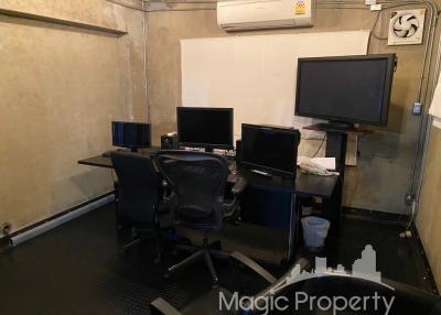 Home Office Building For Sale in Town in Town, Phlabphla, Wang Thonglang, Bangkok