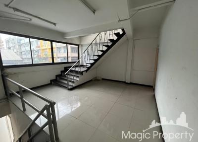 Commercial Building on Main Road For Sale in Sukhumvit 71, Watthana