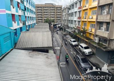 Commercial Building on Main Road For Sale in Sukhumvit 71, Watthana