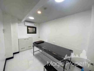 Commercial Building For Sale in Thonglor Sukhumvit 55, Watthana, Bangkok