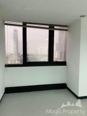 Office Space in United Tower Thonglor For Rent, Khlong Tan Nuea, Watthana, Bangkok