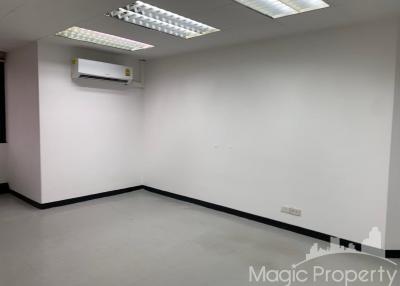 Office Space in United Tower Thonglor For Rent, Khlong Tan Nuea, Watthana, Bangkok