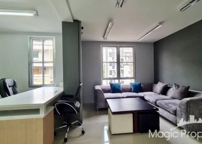 Commercial Building on Ratchadaphisek Road For Rent, Chan Kasem, Chatuchak, Bangkok