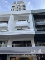 3 Floors Commercial Building For Rent in Park Avenue Ekkamai Watthana