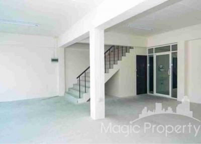 Mini Factory & Warehouse Usable Area 868 Sqm For Rent in Bangsao Thong