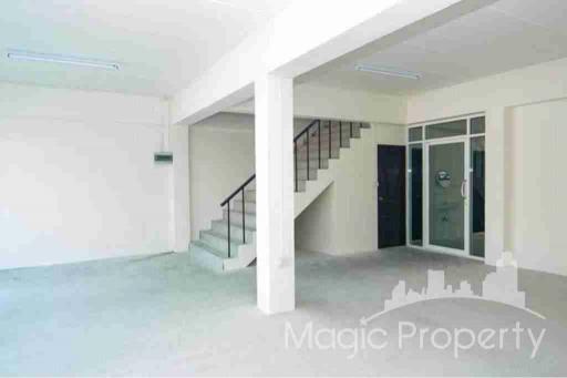 Mini Factory & Warehouse Usable Area 868 Sqm For Rent in Bangsao Thong