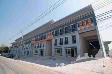 Mini Factory & Warehouse Usable Area 868 Sqm For Rent in Bangsao Thong