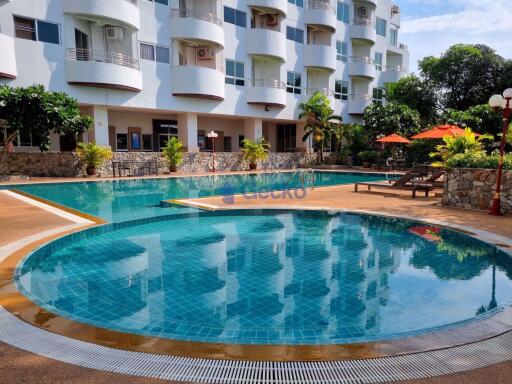 1 Bedroom Condo in Grand View Condo Na Jomtien C010826