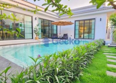 3 Bedrooms House in Parkside Pool Villas East Pattaya H010825