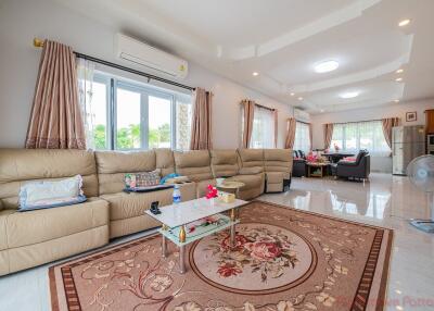 5 Bed House For Sale In Huay Yai