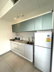 For RENT : The Lofts Ekkamai / 1 Bedroom / 1 Bathrooms / 45 sqm / 35000 THB [R11739]