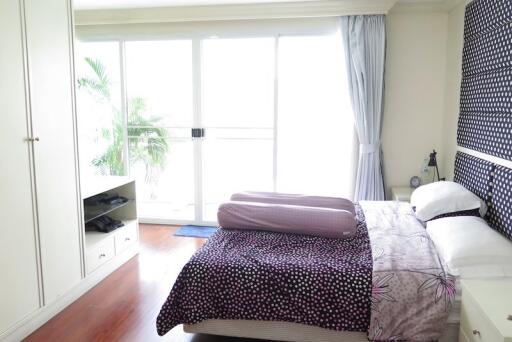 For RENT : SCC Residence / 2 Bedroom / 3 Bathrooms / 240 sqm / 55000 THB [R11738]